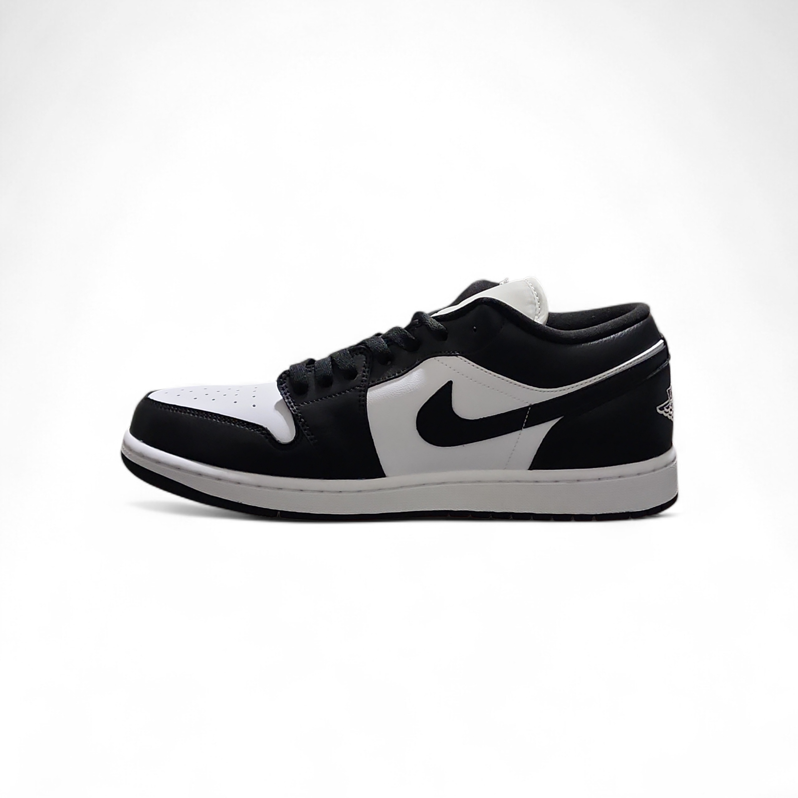 Air Jordan 1 Low Black / White